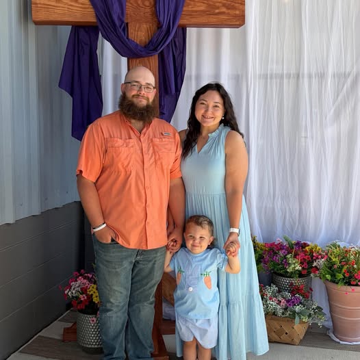 Cassie, ABAT at Imago Dei Therapeutic Services, with her husband Noah and son Colsen